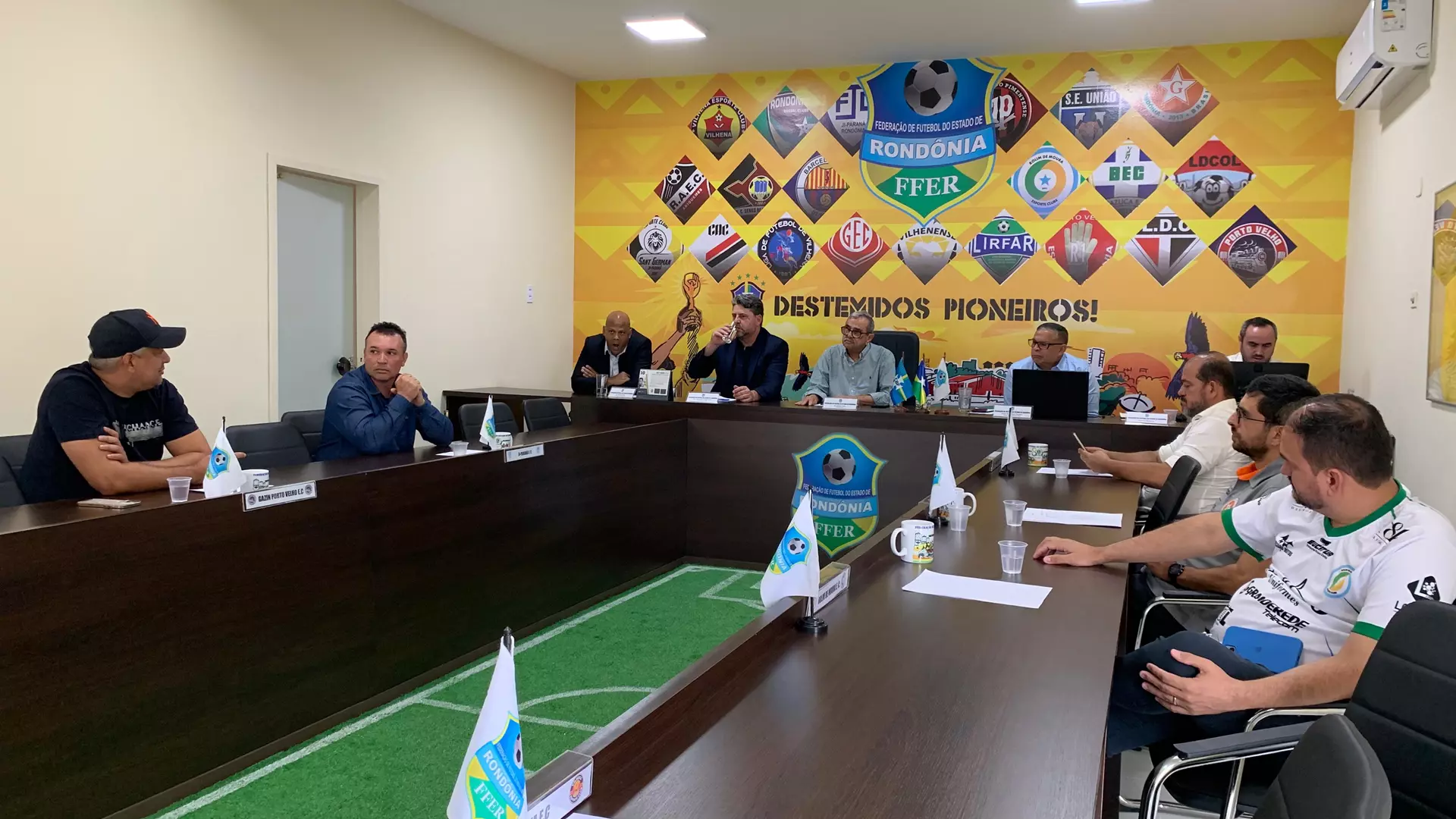 FFER entra em recesso